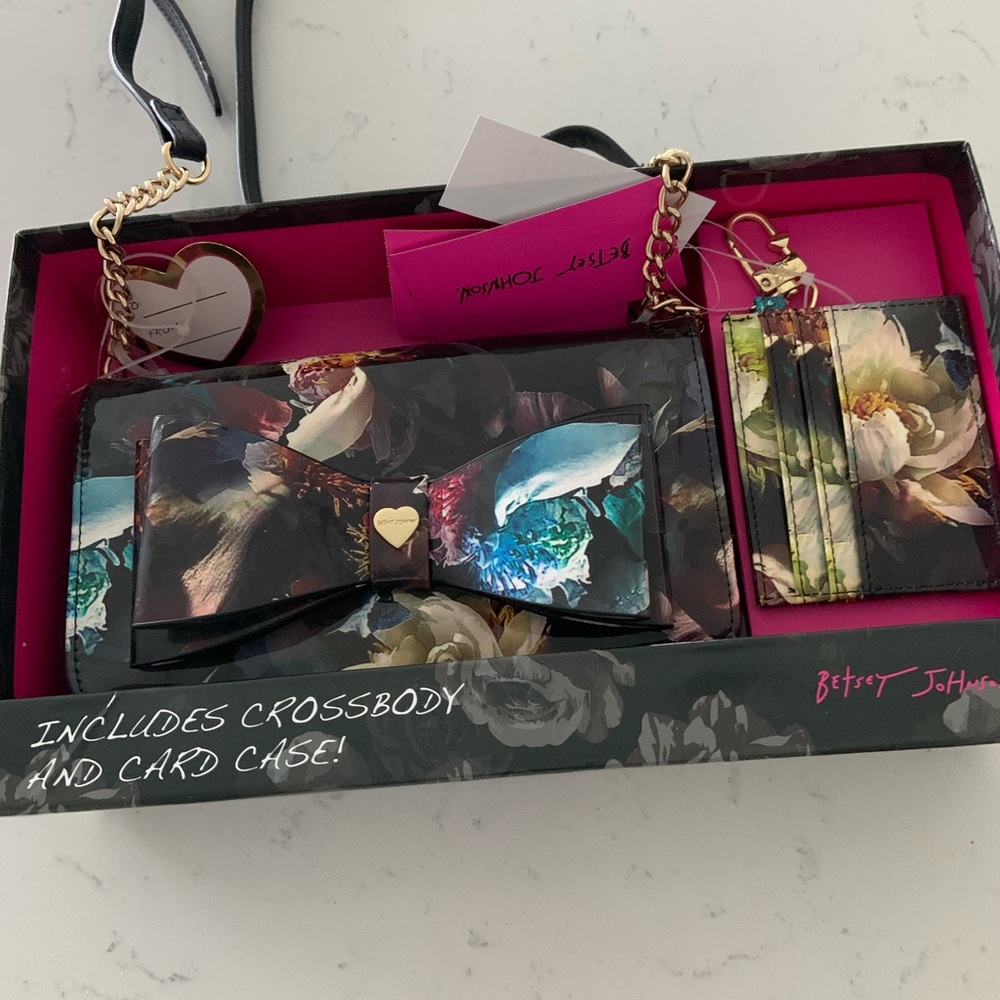 New In Box Betsy Johnson Patent Crossbody Bag and Card Case